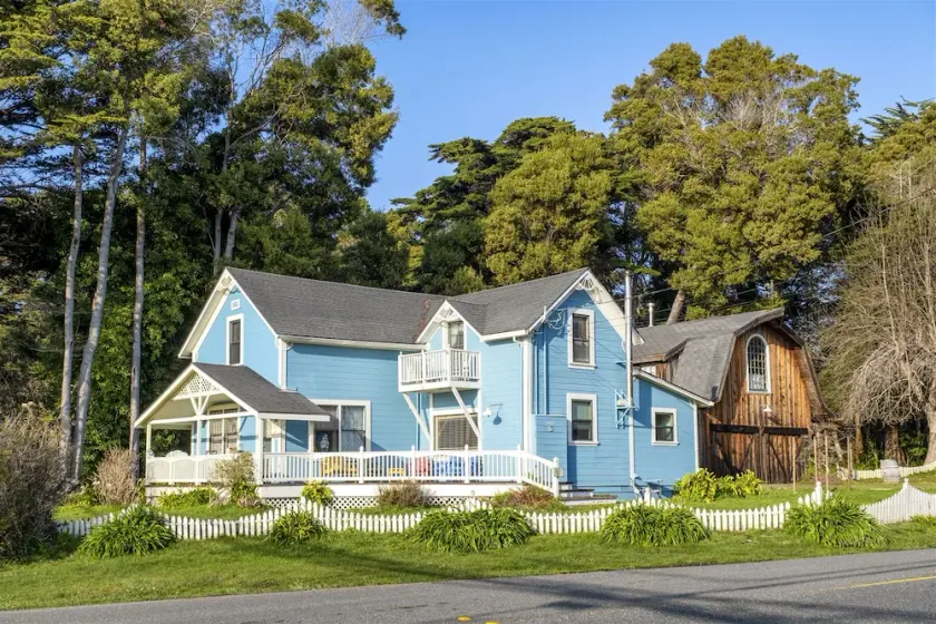 A - Annie`s Beach House - Image 1