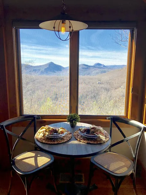Couples Retreat with breathtaking mountain views!! - Image 1