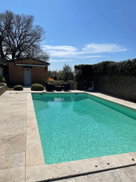 Outbuilding with private pool amidst vineyards - Image 1