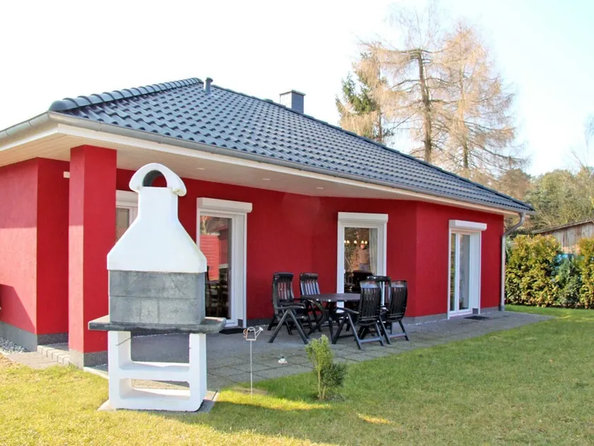 Haus Nordwind - red holiday home - Image 1