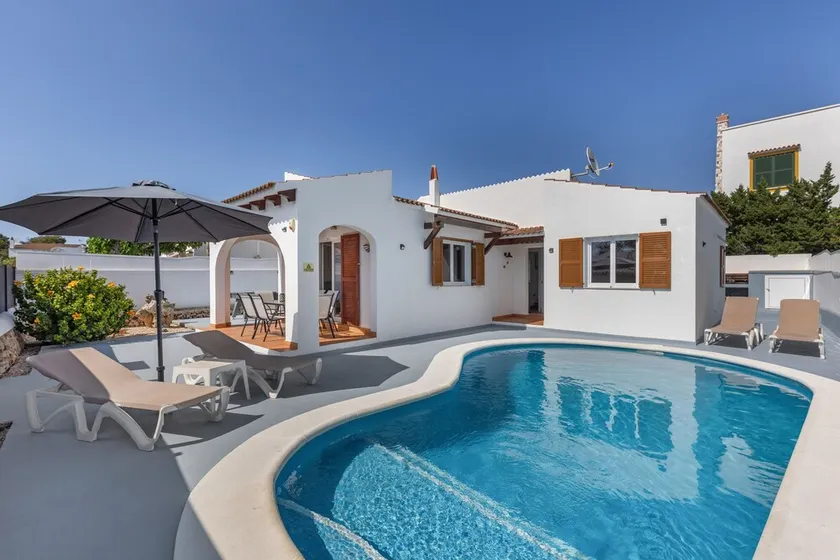 Villa Rose - Image 1