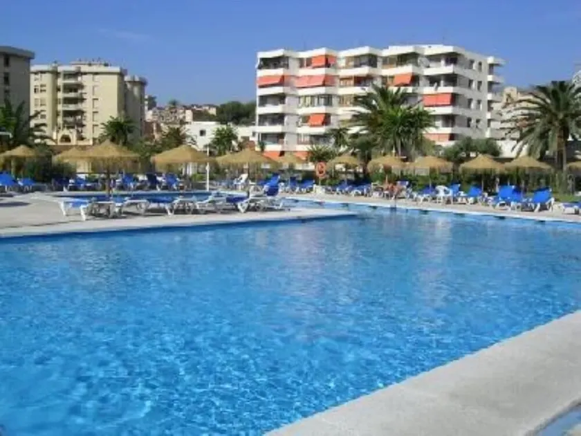 Air-conditioned apartment near the beach with Wi-Fi - Image 1