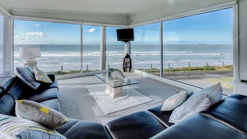 180 degree views of the fabulous East Beach - Image 1