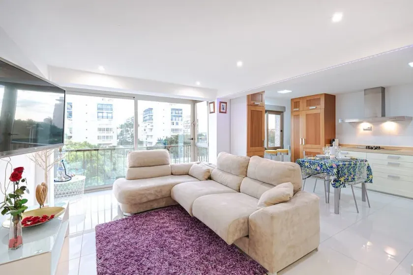 70 sqm apartment with seaview in Arenales del Sol. - Image 1