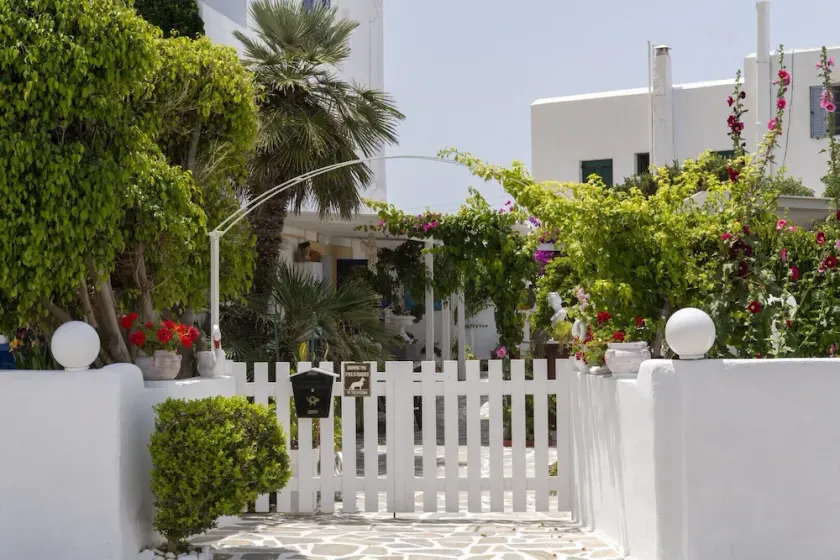 Ricos Two Bedroom House - Naoussa Paros - Image 1