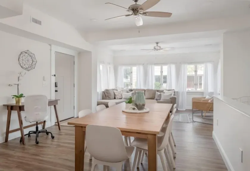 Surrey by the Sea: 1.5 Blocks to Beach & Boardwalk - Image 1