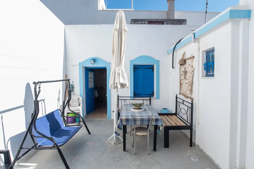 Holiday Home 'Naxos Family House In Vivlos' with Sea View, Wi-Fi and Air Conditioning - Image 1
