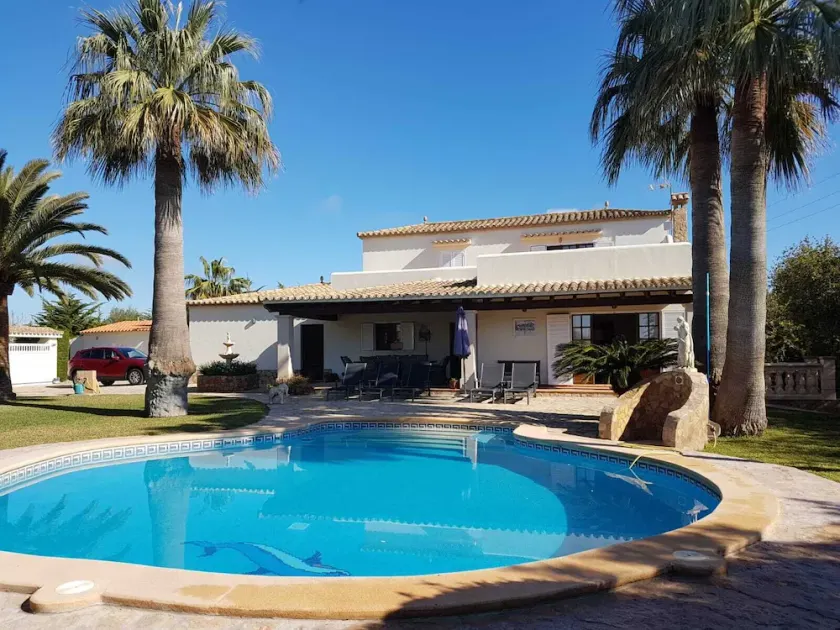 Vacation home, finca with pool, suitable for at least 6 people, WLAN home office - Image 1