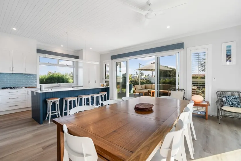 6 Beach Rd Goolwa South - Linen Included - Image 1