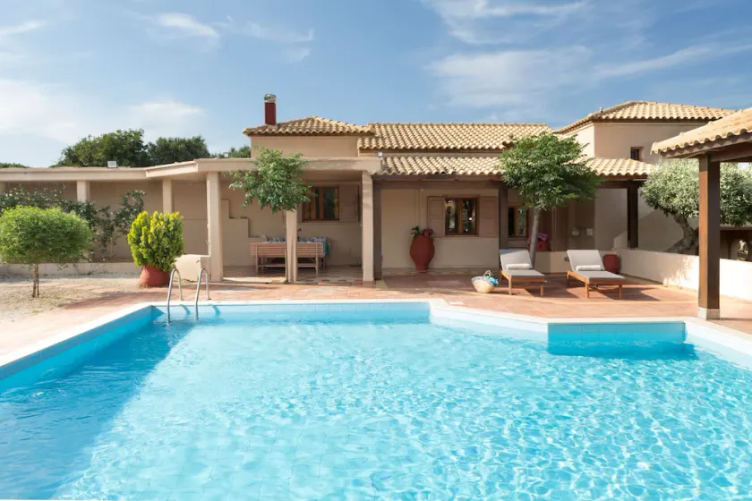 White Sand Villa. Spacious Villa with private pool - Image 1