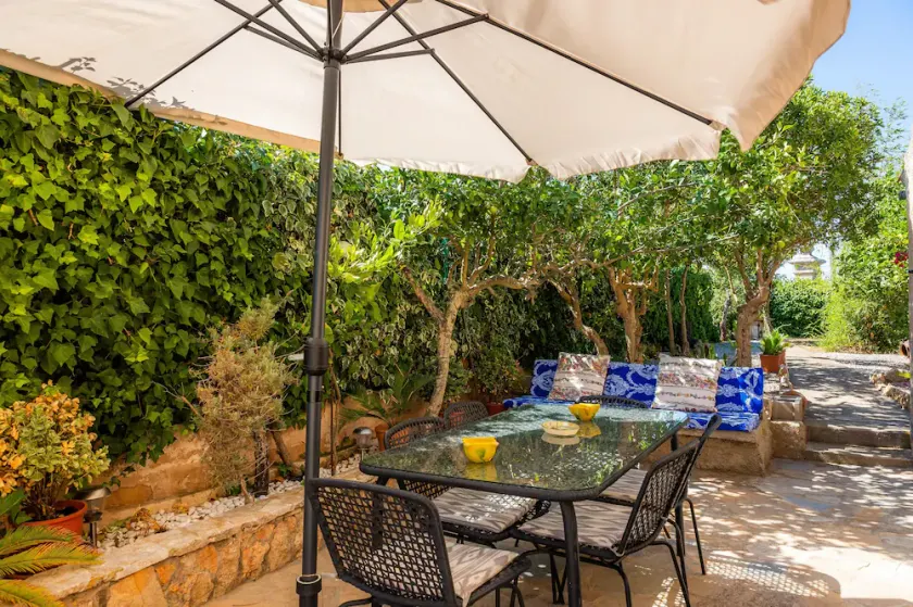 Finca 'Can Hostalet' com terraço privado, Wi-Fi e ar condicionado - Image 1