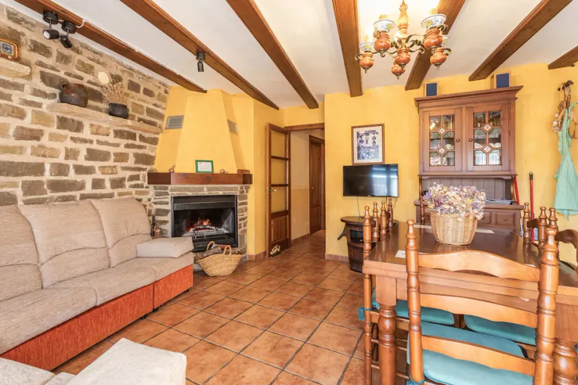 Casa Rural Nuri de Rei A y B - Image 1