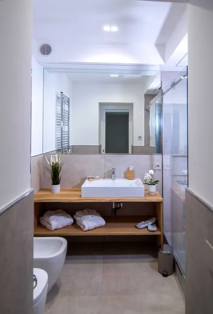 Suite with private heated pool - Image 1