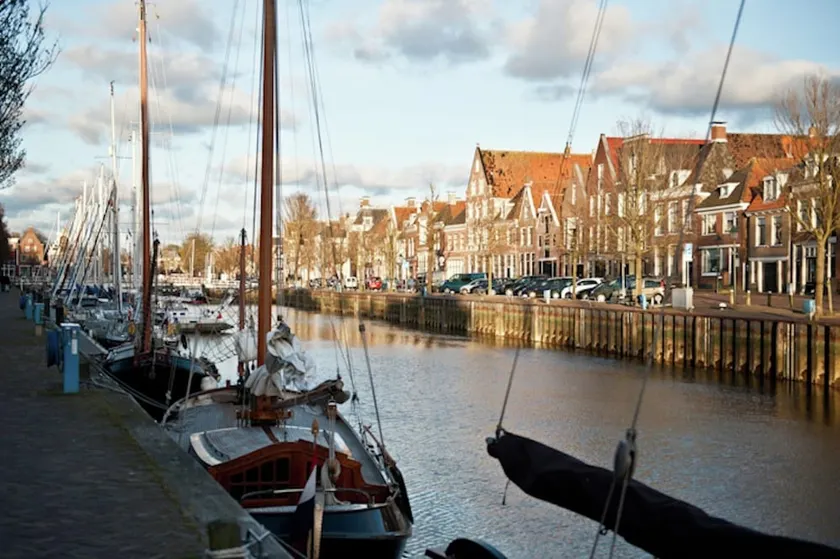 Holiday Home Near Wadden Sea & Elfsteden Path - Image 1