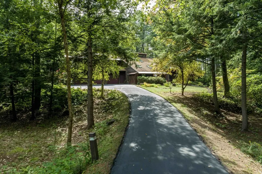 Après Ski inspired home, bespoke pool & tennis court! - Image 1