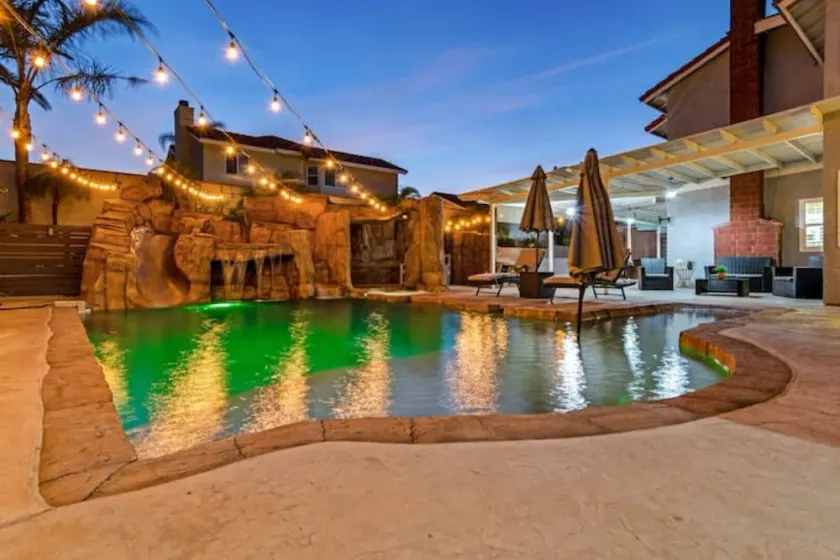 A Lovely Home with a piece of PARADISE! NOT FOR PARTIES/EVENTS OR GATHERINGS - Image 1