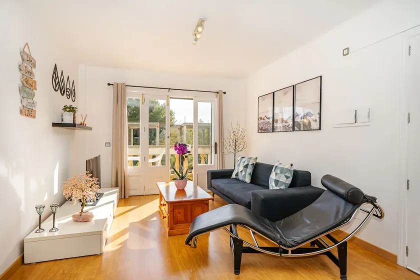 Honeys apartment - Image 1