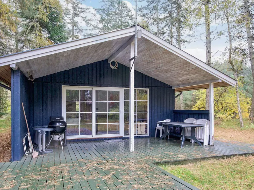 Idyllic Holiday Home in Store Fuglede near Forest - Image 1