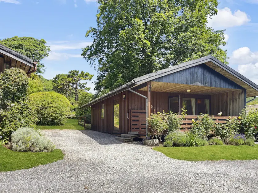 Yew Tree Lodge - Image 1