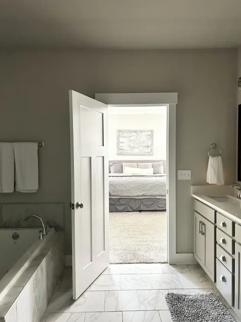 Spacious One Level Ranch Style Luxury Townhouse - Image 1