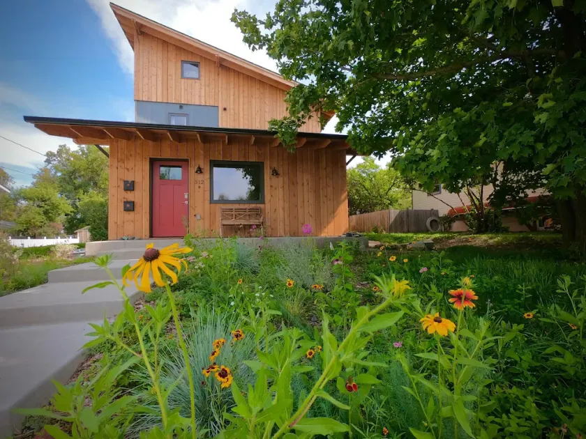 Clean, one bedroom, newly constructed home within walking distance of downtown.  - Image 1