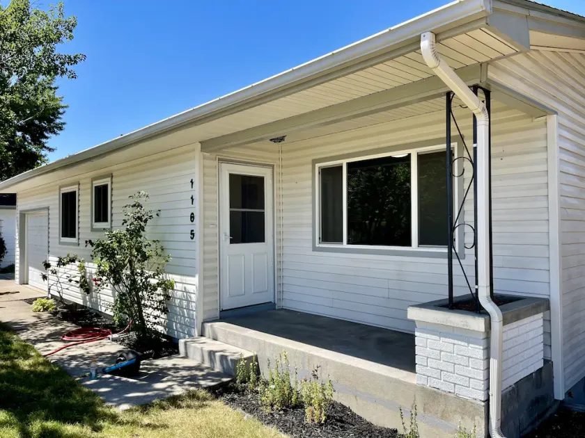 Idahome Love, newly renovated 4 bedroom 2 bath home ready for your stay. - Image 1