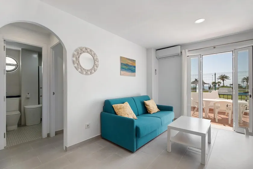Ground Floor Apartment with Terrace on the Beachfront - Image 1