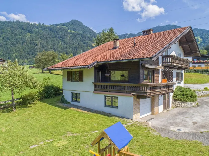 Beautiful group house, ski lift nearby - Image 1