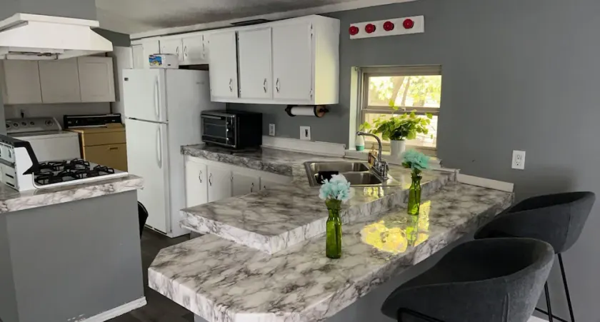 Quiet and comfortable 2br home - Image 1