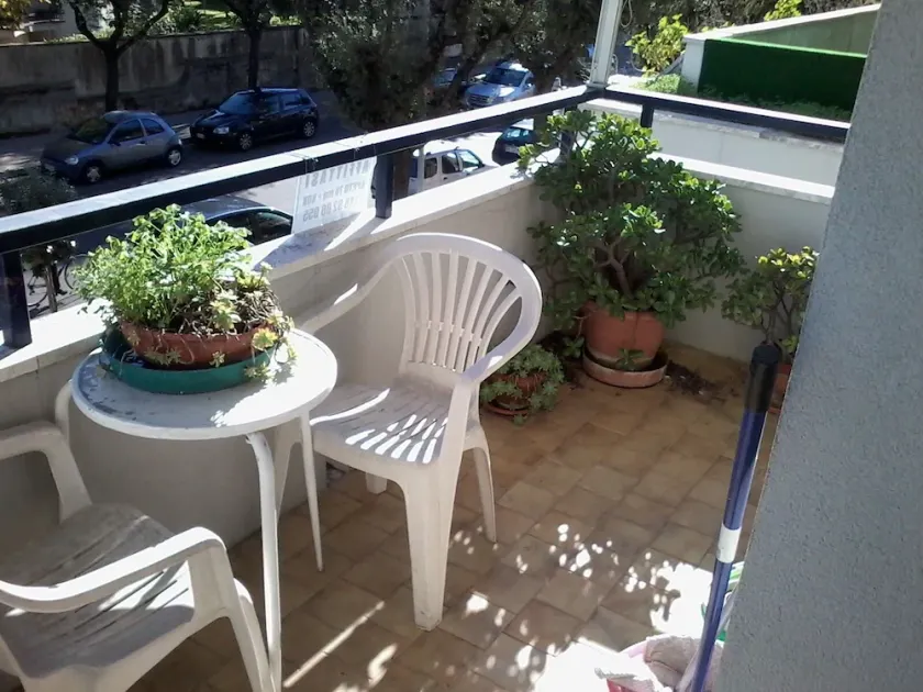 Via De pace Flat - Image 1