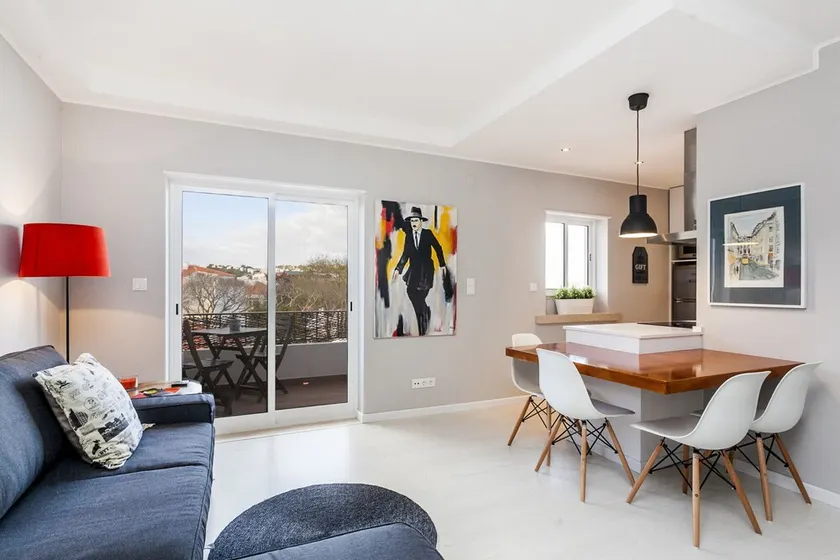 Bright Visconde Apartment - Image 1