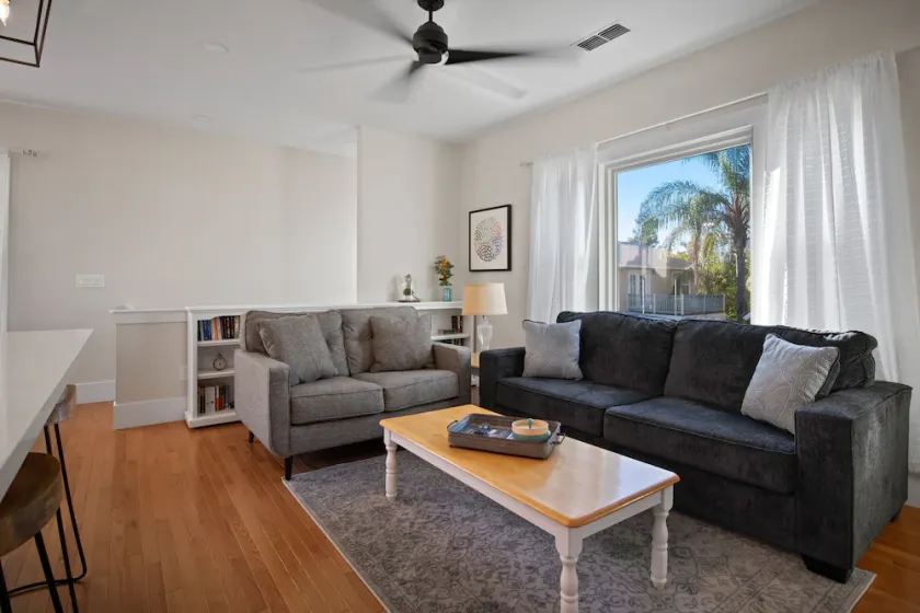Modern 1BR in Historic Folsom, near top attractions - Image 1