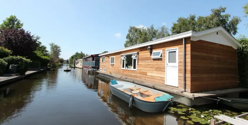Sehr schönes Hausboot nur 15 Minuten vom Amsterdam Zentrum mit dem Zug! - Image 1