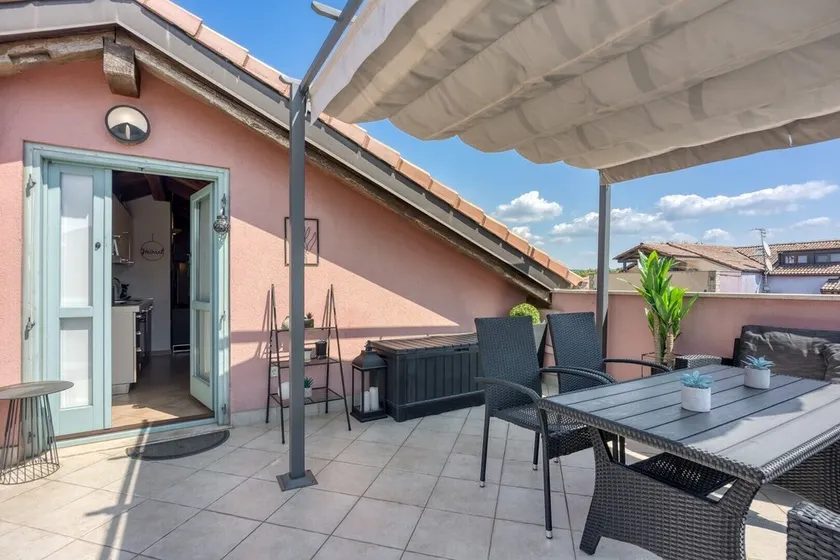 Apartment Sofia with Roof Terrace and Sea View in Gedici - Image 1