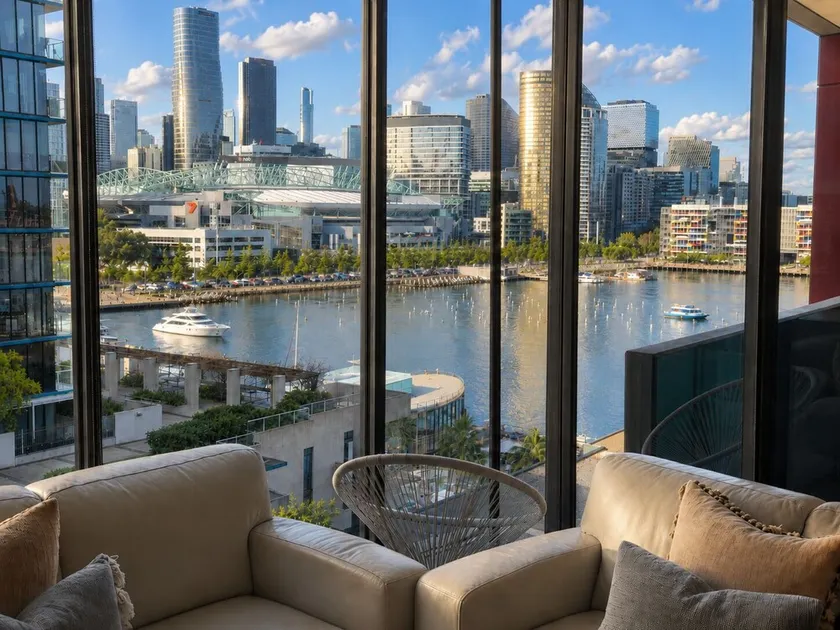 Harbour Escape Apartments Docklands - Image 1