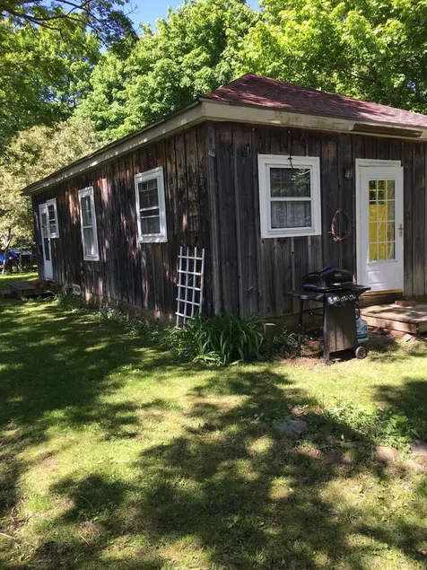 Cute 2+ Bedroom Cottage - Image 1
