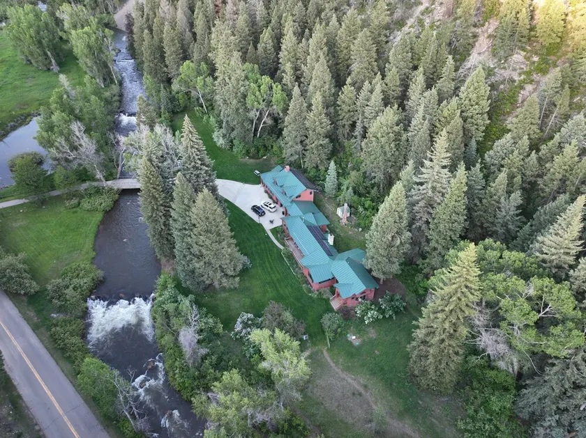 Riverfront (600 Fuß), 3. 65 Acres, Park wie Einstellung - 2 Schlafzimmer - Image 1
