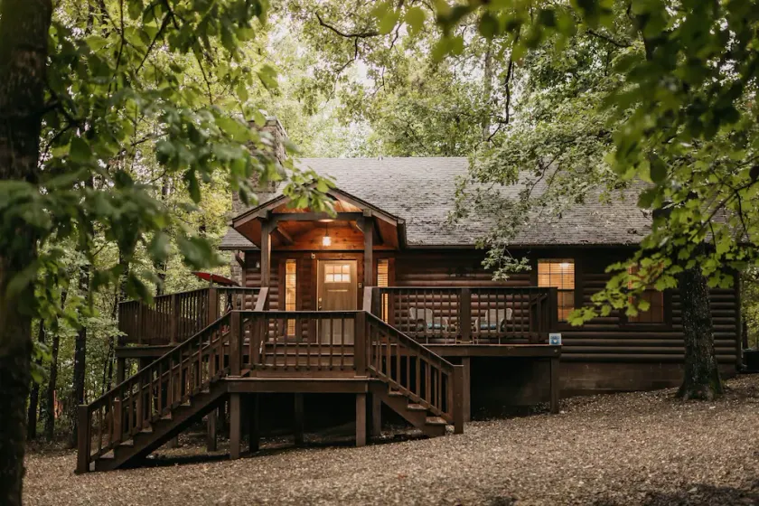 Hochatown Cabin- Sleeps 8,Hot tub, playset, arcade & more! - Image 1