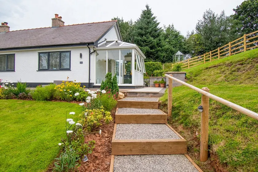 Bracdy Cottage - Image 1