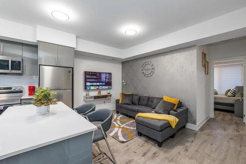 Elegant Apartment,  5mins from the Falls - Image 1