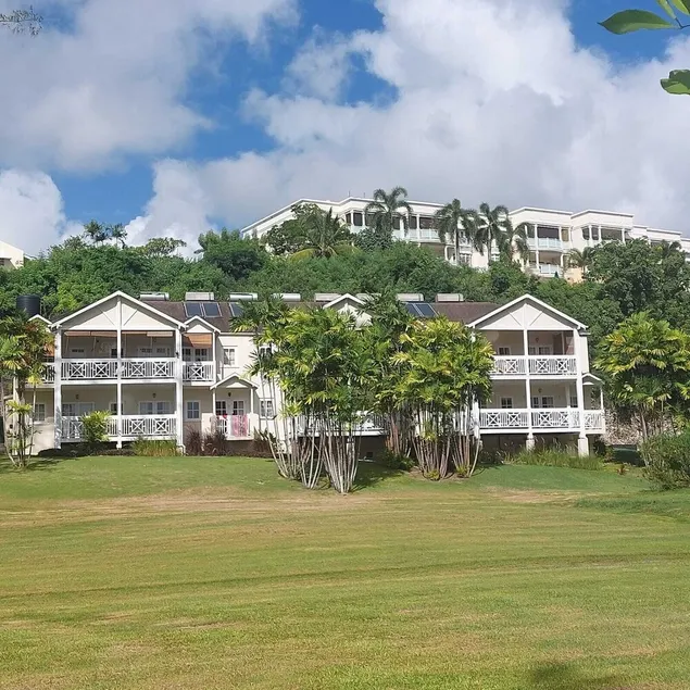 Tranquil condo on Rockley Golf Course with relaxing pool & includes 1 golf pass - Image 1