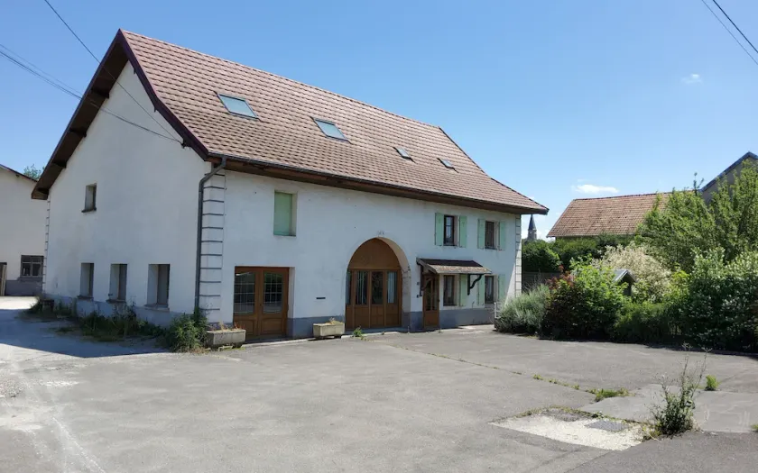 Grand appartement de 3 chambres moderne et spacieux, entièrement meublé - Image 1