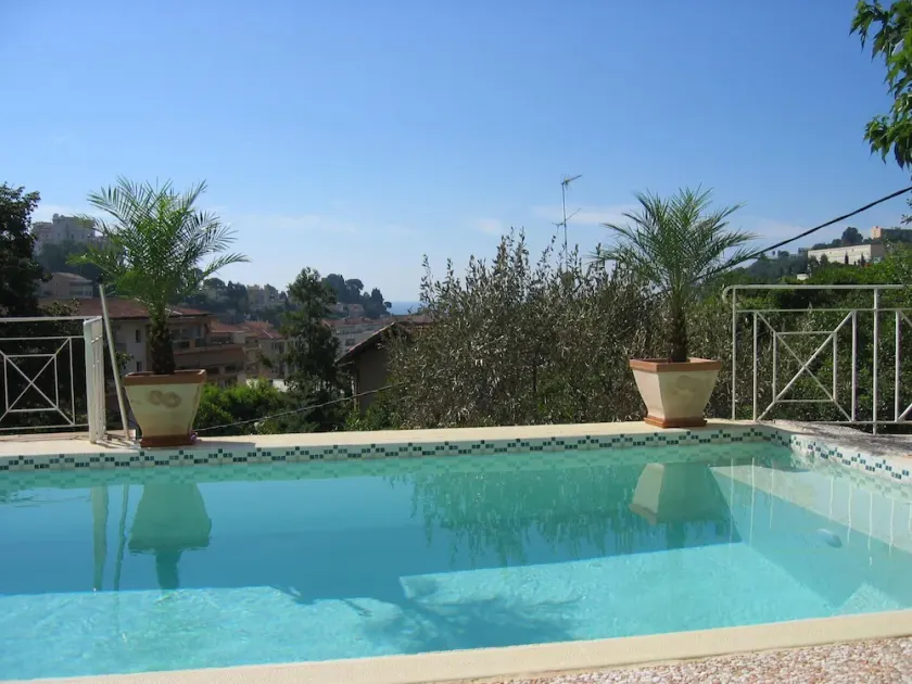 Luksus villa med swimmingpool i Menton - Image 1