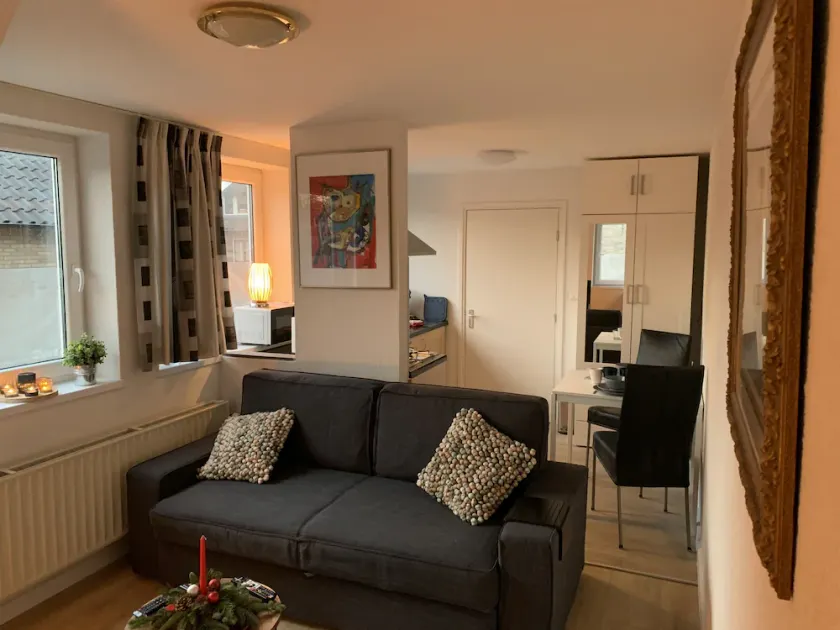 Luxe Appartement Apeldoorn JACUZZI SAUNA - Image 1