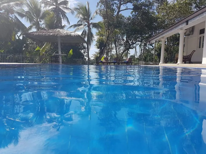 Tara Garden Tropical Villa with Private Pool & Friendly Staff Near Beach - Image 1