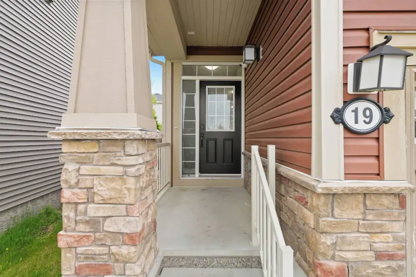 A beautiful home in Airdrie - Image 1