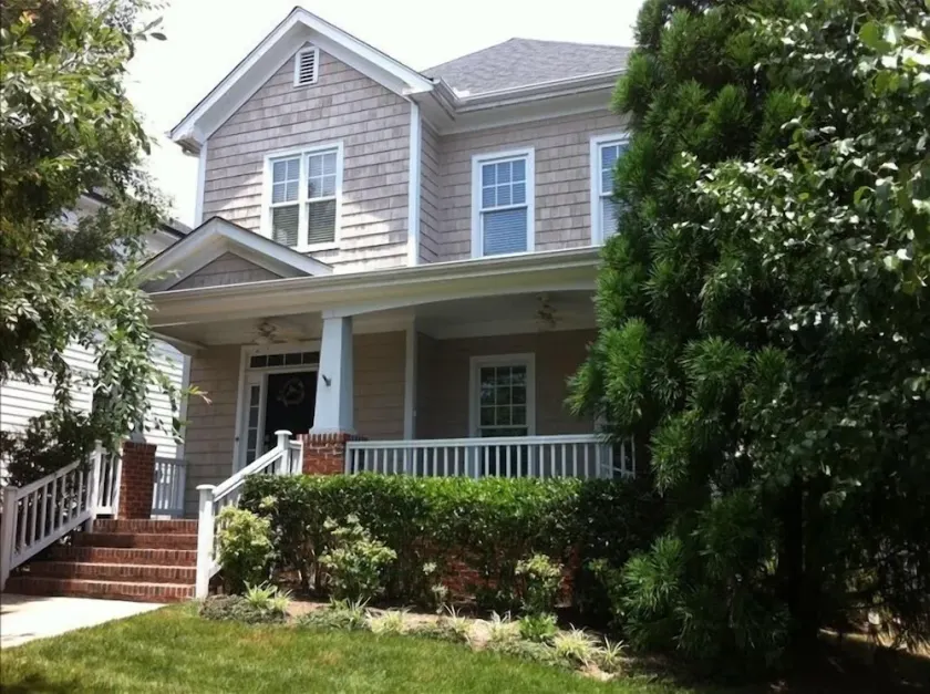 One Mile from UNC Campus - Image 1