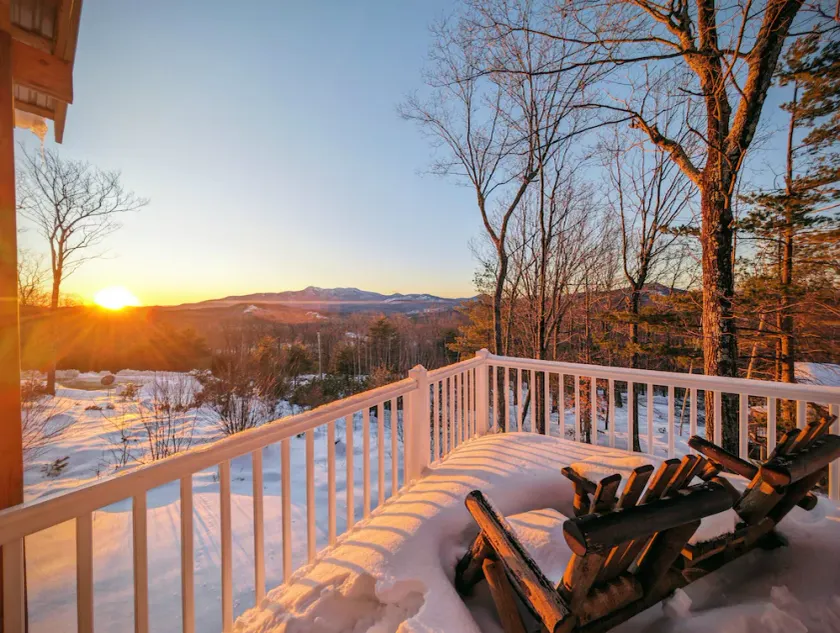 Tranquil Mountain Views, Very Close to Beach, Fireplace at Hygge Hut Getaway - Image 1