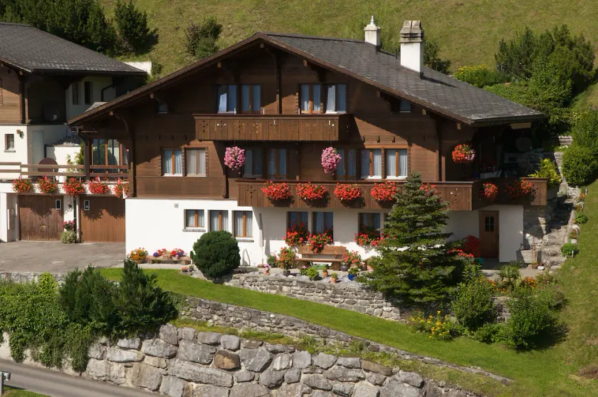 Studio in the heart of Switzerland with fantastic views - Image 1