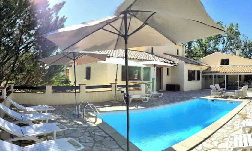 Villa 250 m2 16 persons, private swimming pool in 5000 m2 fully fenced park - Image 1